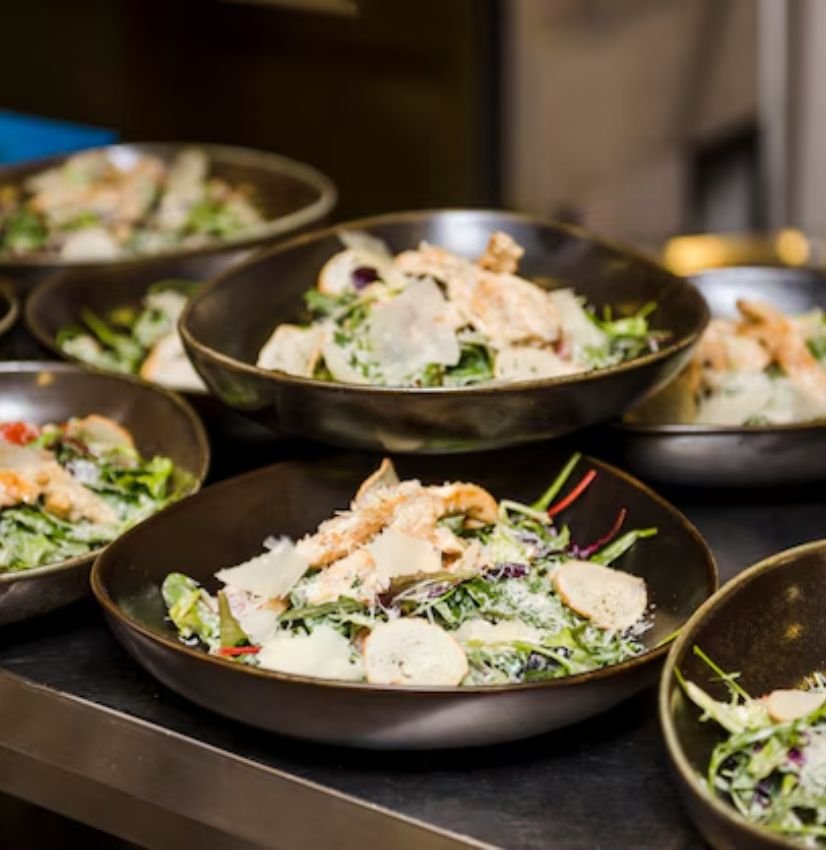 How Salad Catering Delivers Healthy and Delicious Options for Your Guests